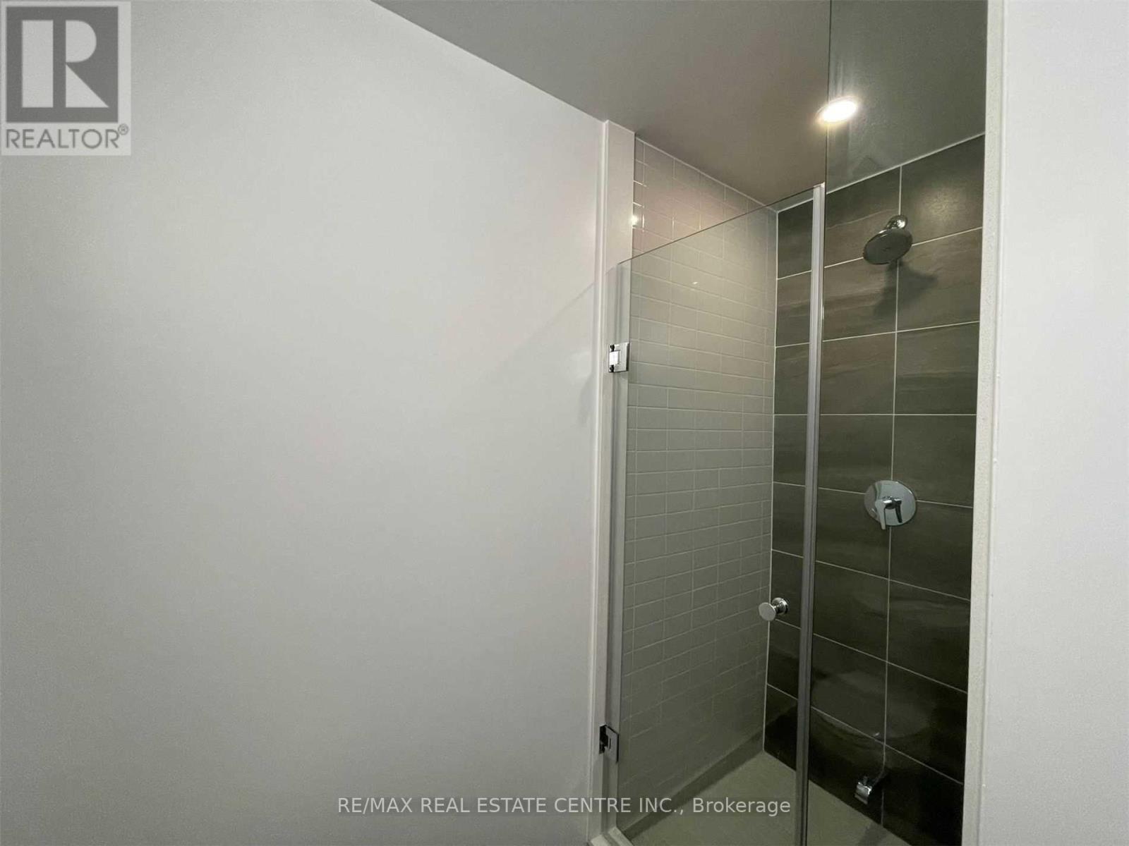 202 - 4675 Metcalfe Avenue, Mississauga, Ontario  L5M 0Z8 - Photo 9 - W12150942