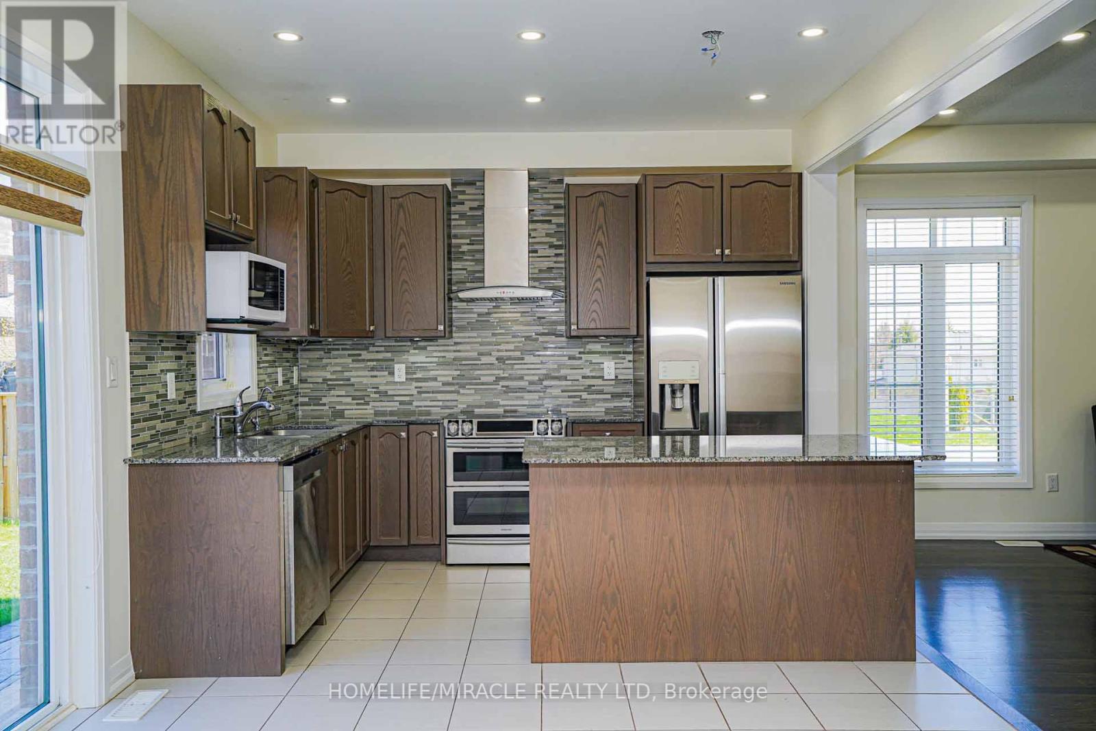 35 Drew Brown Boulevard, Orangeville, Ontario  L9W 6Z6 - Photo 6 - W12150959