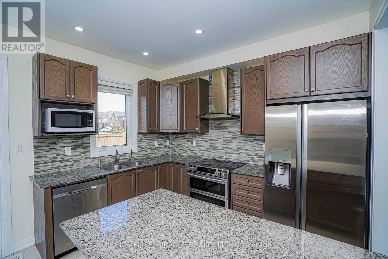 35 Drew Brown Boulevard, Orangeville, Ontario  L9W 6Z6 - Photo 7 - W12150959