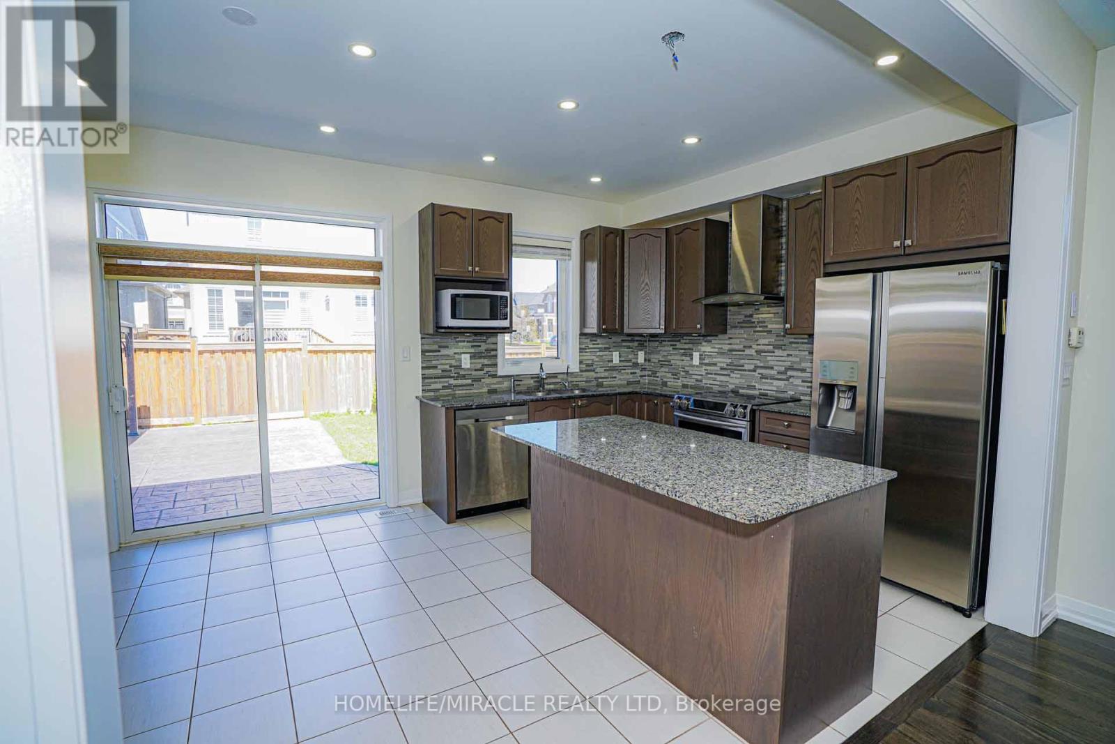 35 Drew Brown Boulevard, Orangeville, Ontario  L9W 6Z6 - Photo 8 - W12150959
