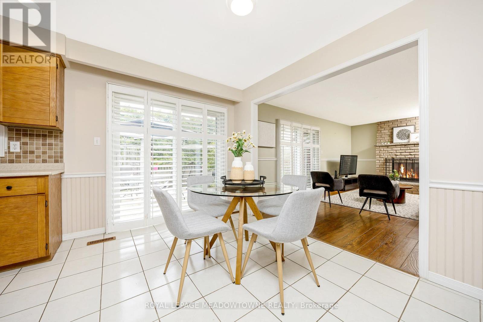 2323 Tintagel Lane, Burlington (Brant Hills), Ontario  L7P 4K4 - Photo 14 - W12150980