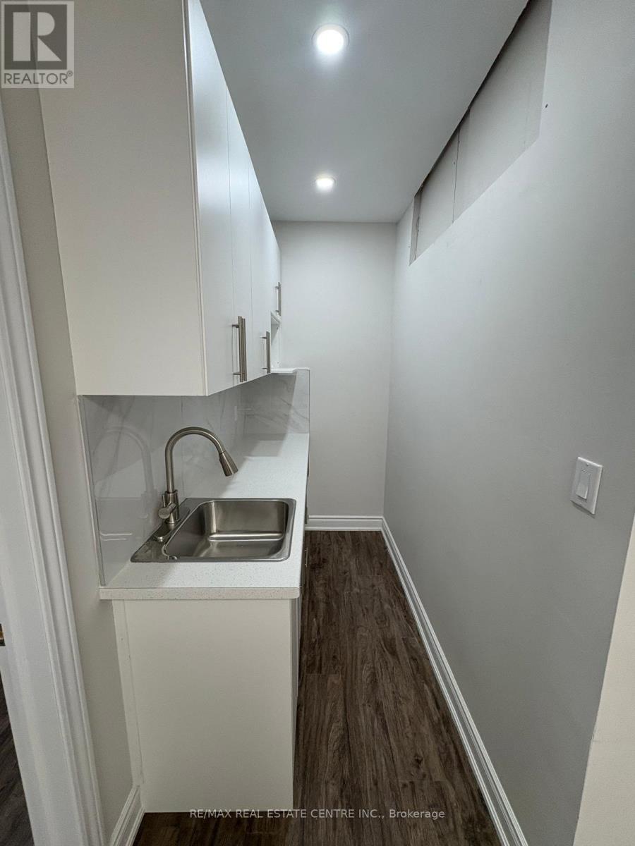 11 - 5151 Tomken Road, Mississauga, Ontario  L4W 1P1 - Photo 6 - W12150985