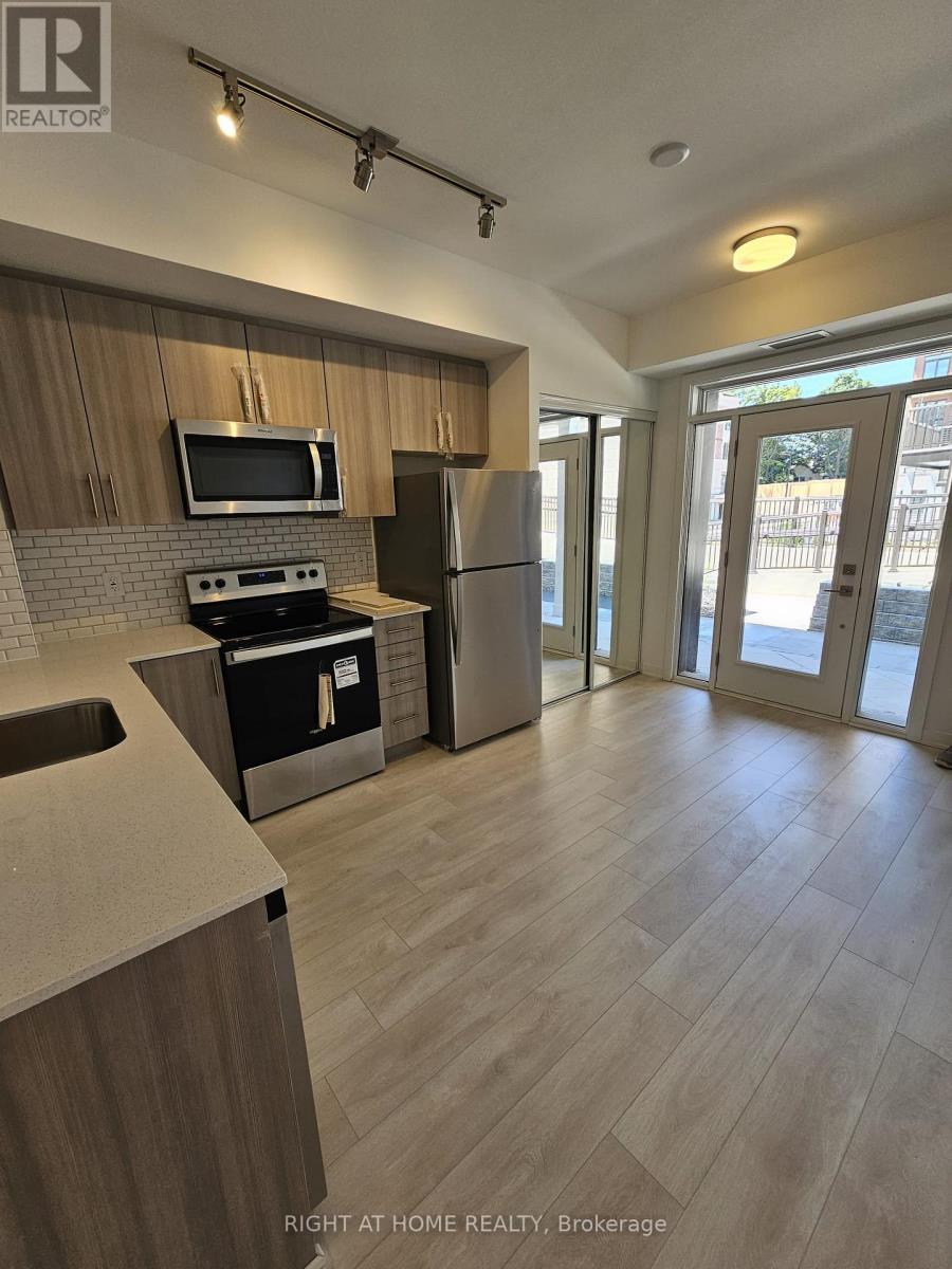 5 - 4017 Hickory Drive, Mississauga, Ontario  L4W 1L1 - Photo 4 - W12151002