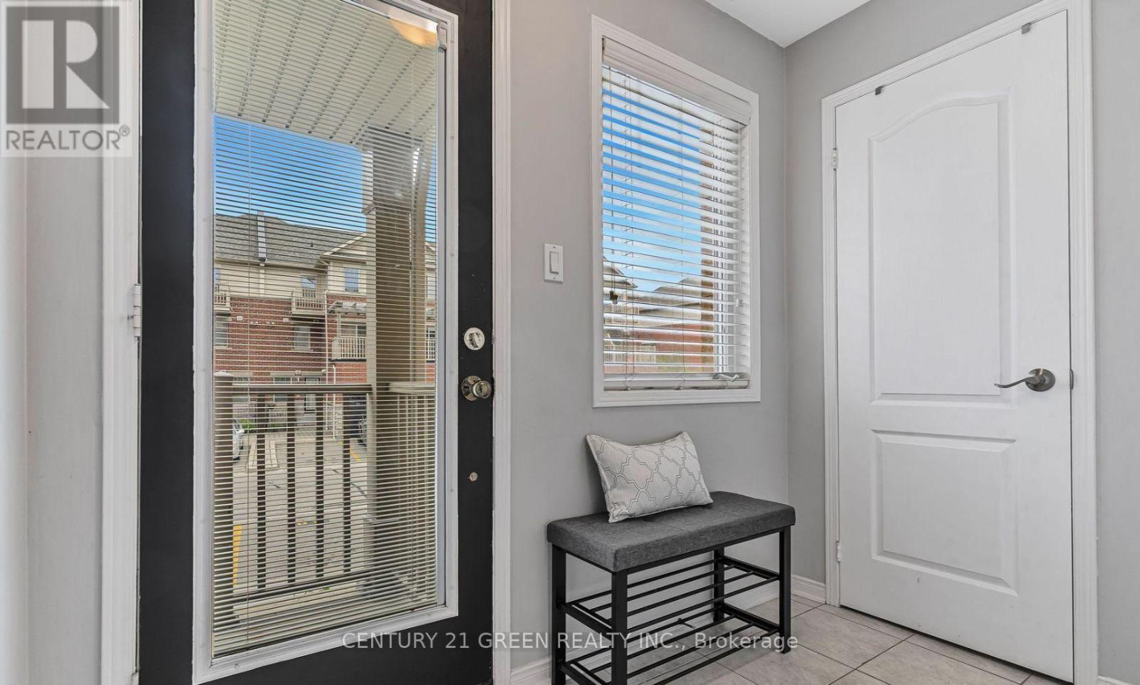 33 - 3250 Bentley Drive, Mississauga, Ontario  L5M 0P7 - Photo 5 - W12151006