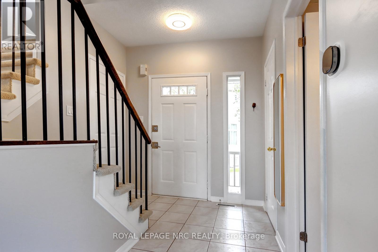 32 - 7101 Branigan Gate, Mississauga (Meadowvale Village), Ontario  L5N 7S2 - Photo 4 - W12151014