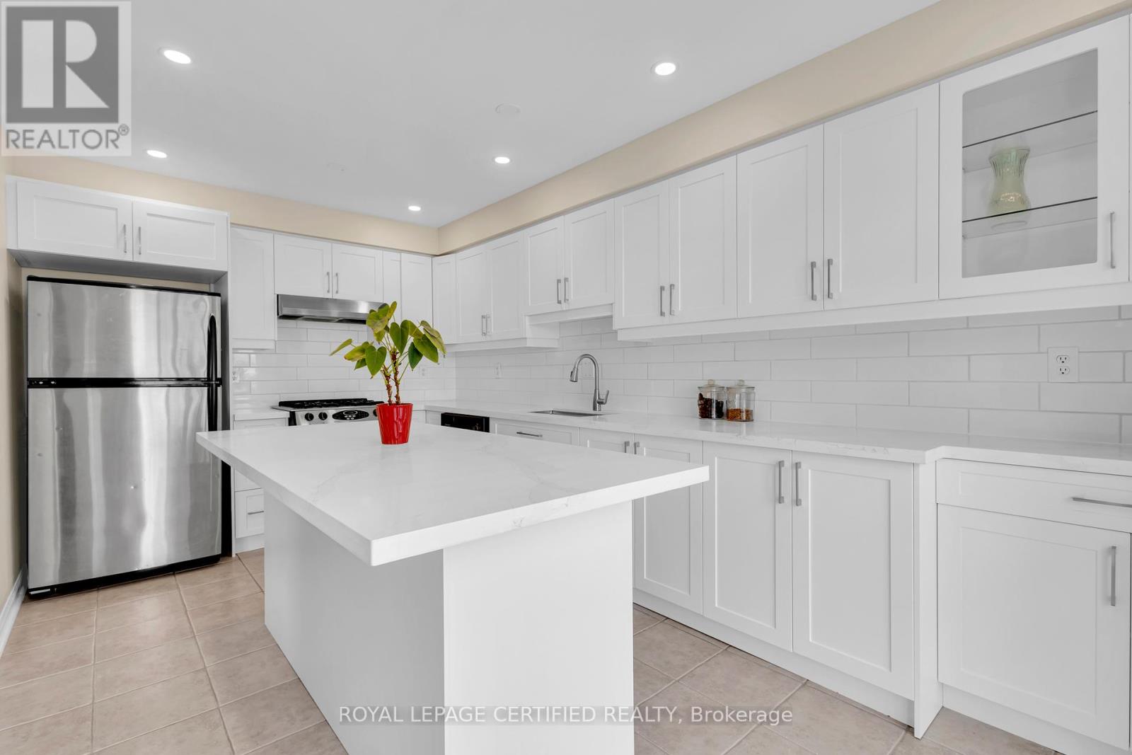 34 Tawnie Crescent, Brampton, Ontario  L6X 0L7 - Photo 17 - W12151023