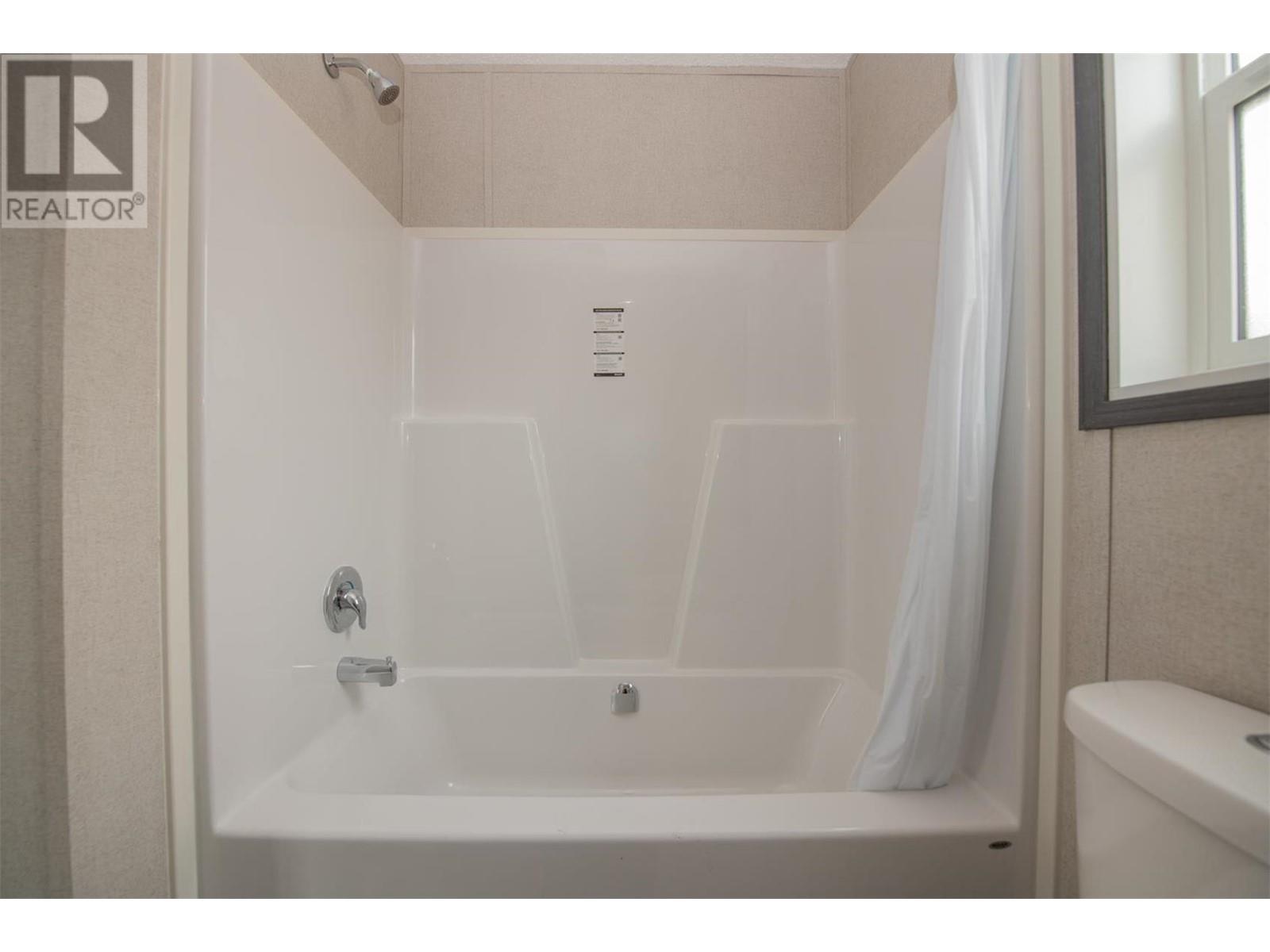 15401 Kalamalka Road Unit# 151, Vernon, British Columbia  V1B 2B3 - Photo 19 - 10348130