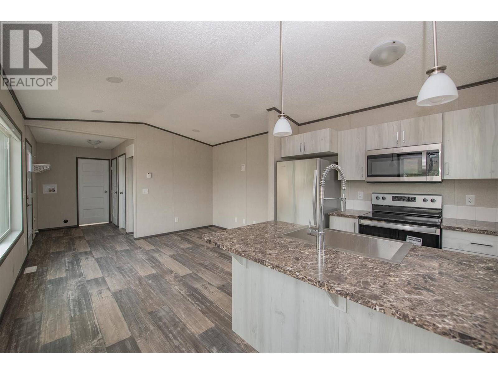 15401 Kalamalka Road Unit# 151, Vernon, British Columbia  V1B 2B3 - Photo 5 - 10348130