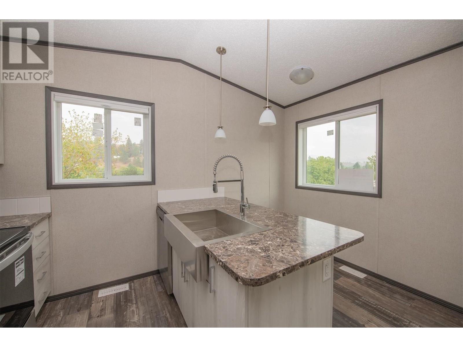 15401 Kalamalka Road Unit# 151, Vernon, British Columbia  V1B 2B3 - Photo 10 - 10348130
