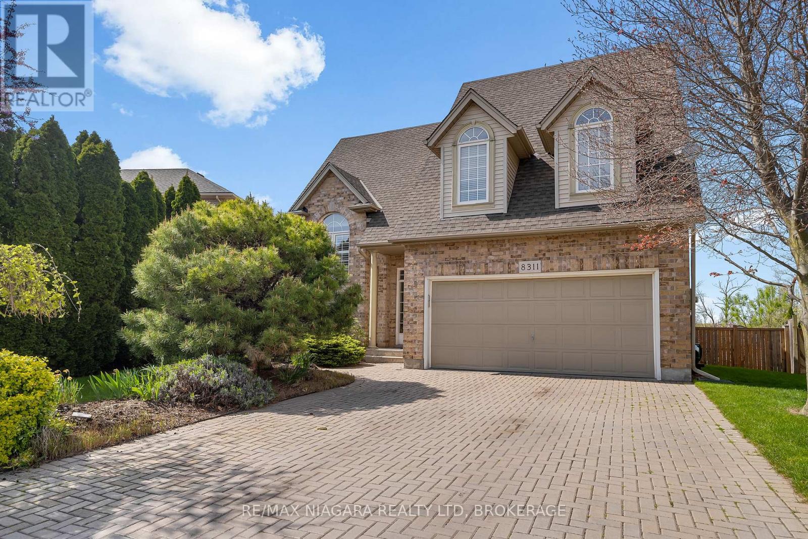 8311 VEGTER COURT, Niagara Falls, Ontario