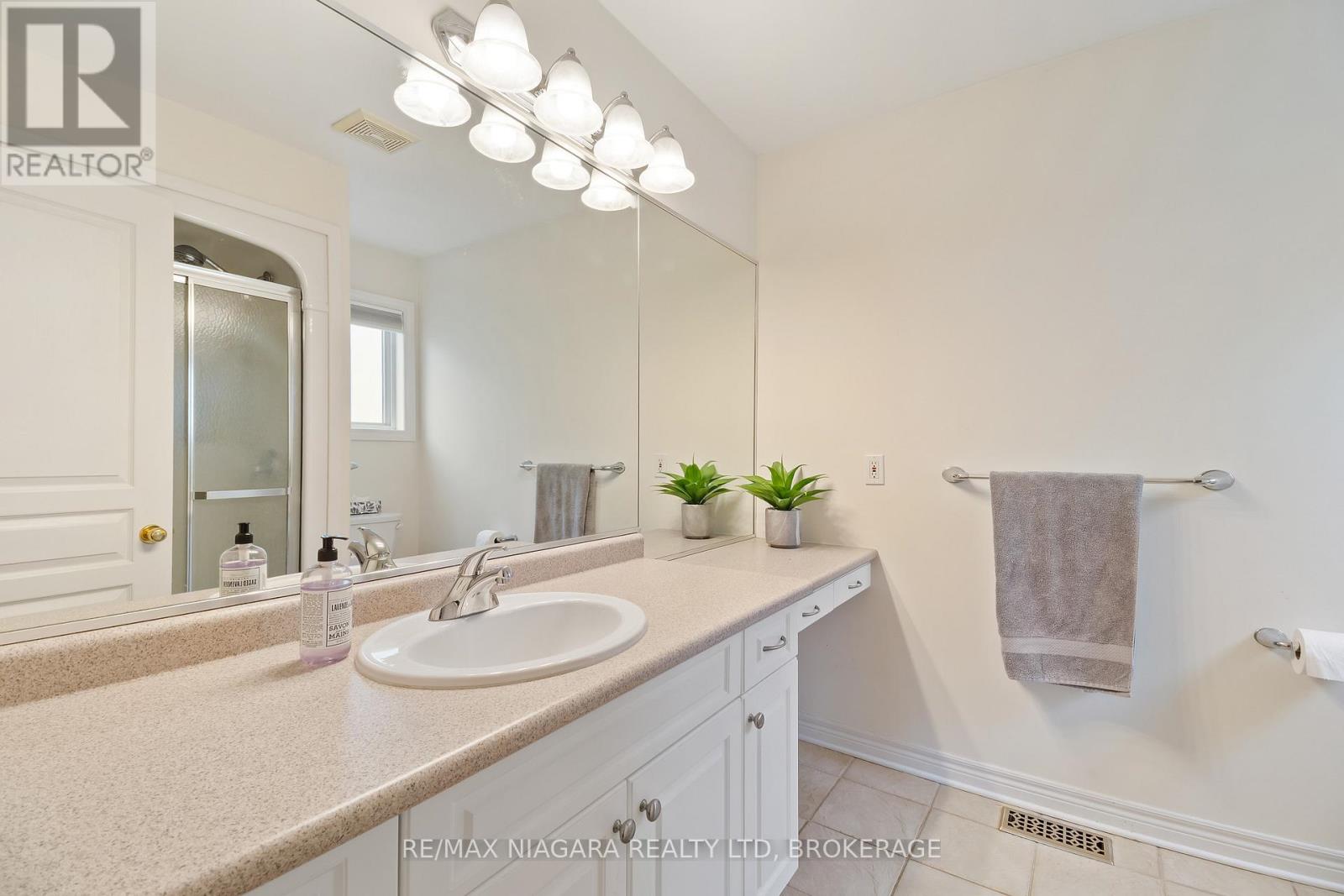 8311 Vegter Court, Niagara Falls, Ontario  L2H 3M1 - Photo 24 - X12151027