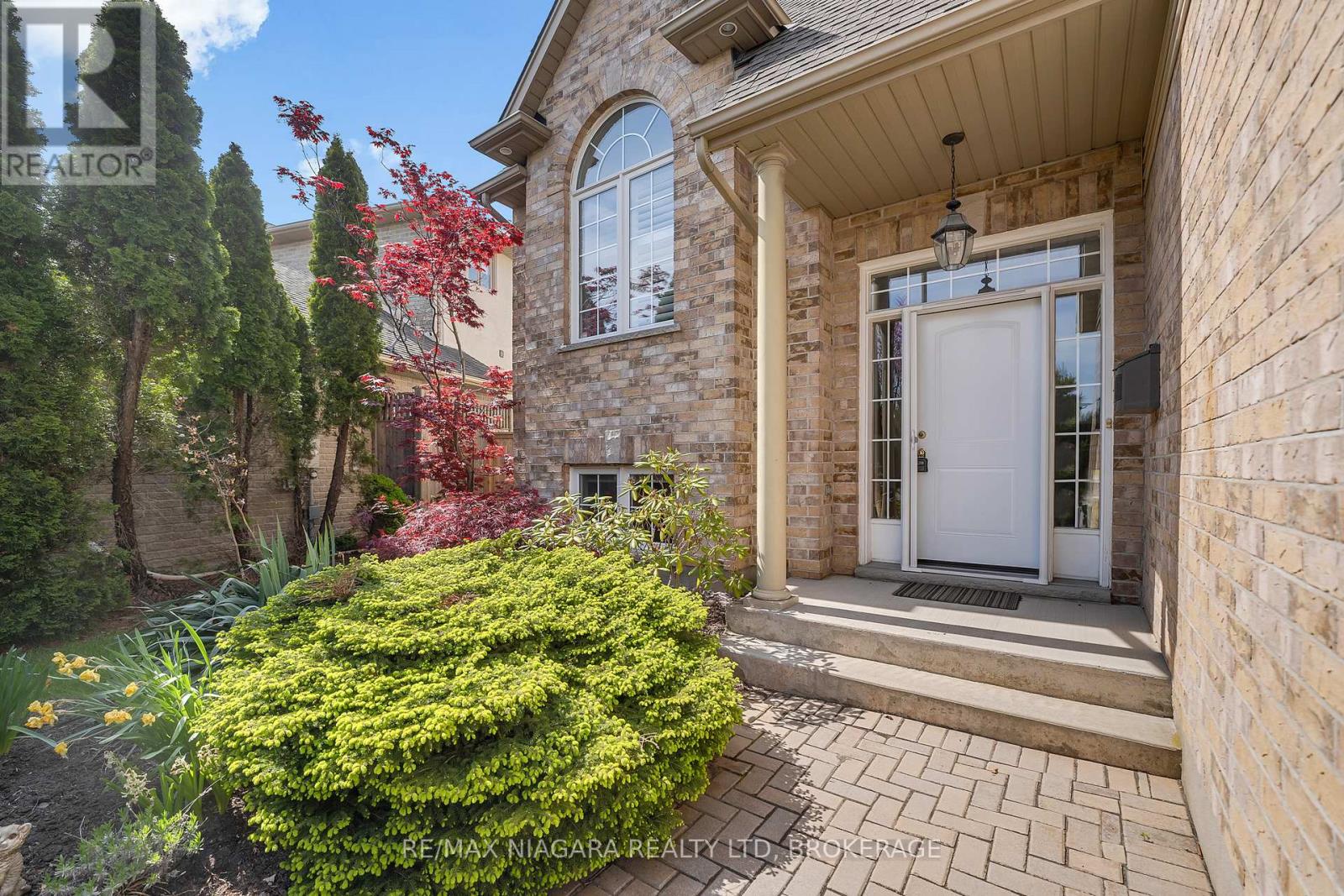 8311 Vegter Court, Niagara Falls, Ontario  L2H 3M1 - Photo 4 - X12151027