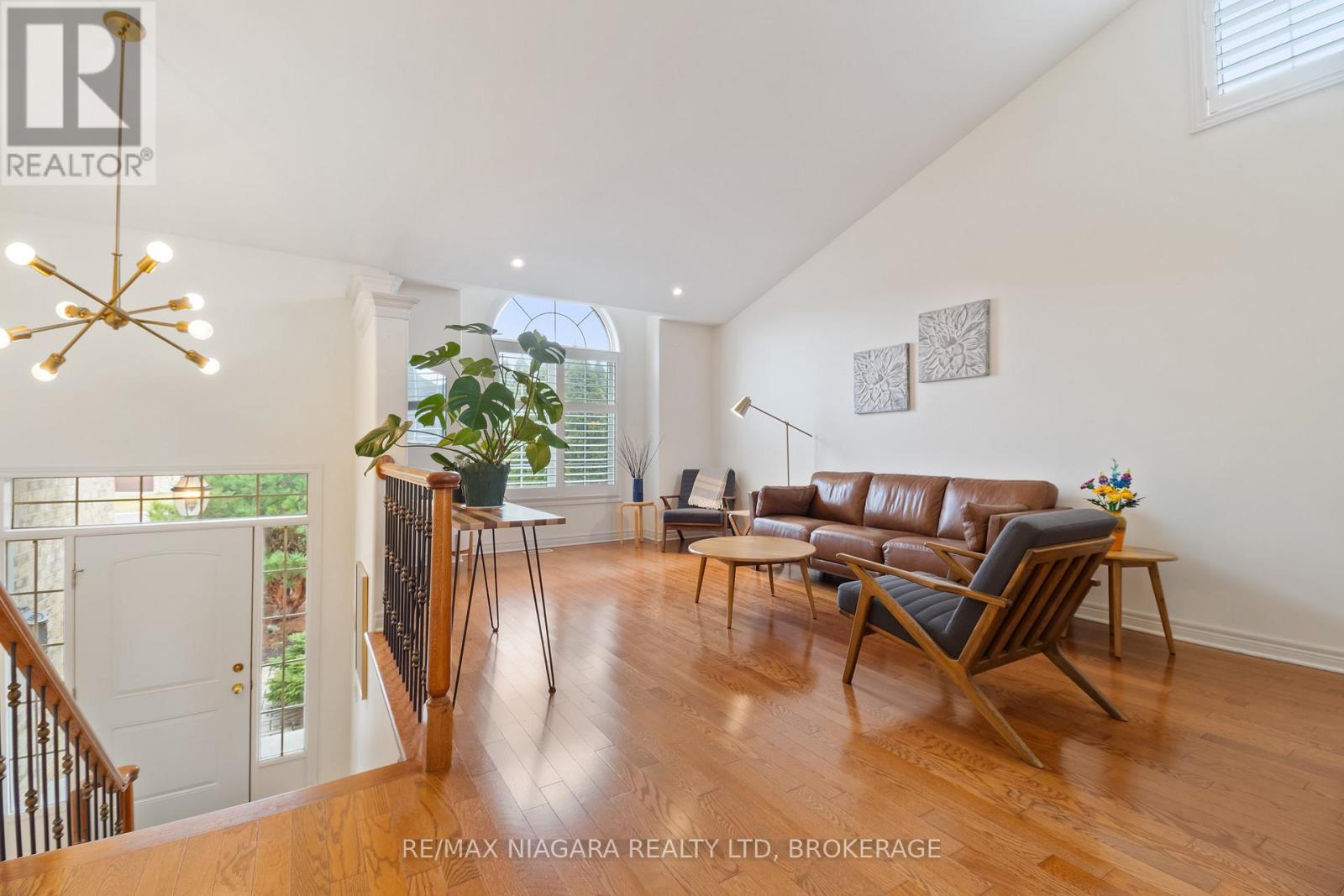 8311 Vegter Court, Niagara Falls, Ontario  L2H 3M1 - Photo 6 - X12151027