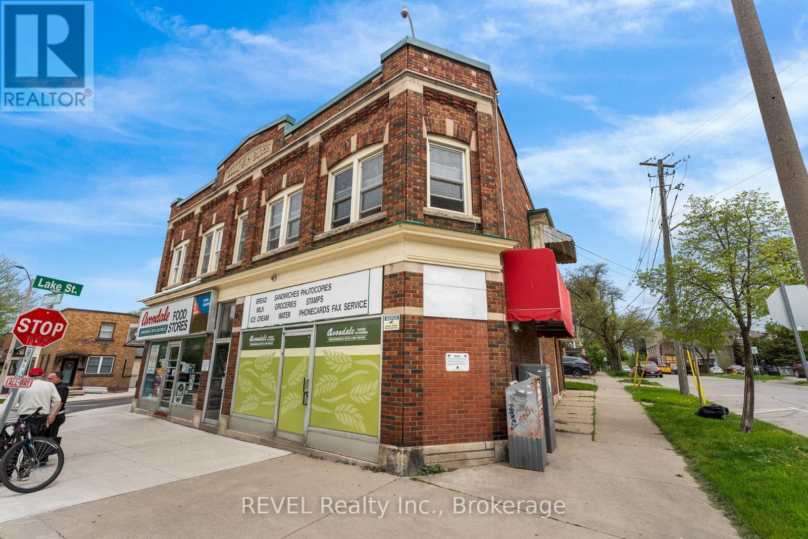 Apt #1 - 74 Queen Street, St. Catharines (Downtown), Ontario  L2R 5H2 - Photo 2 - X12151030