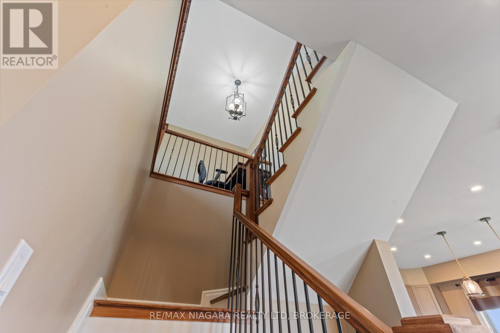 10 Clearwater Court, Haldimand, Ontario  N0A 1K0 - Photo 19 - X12151051