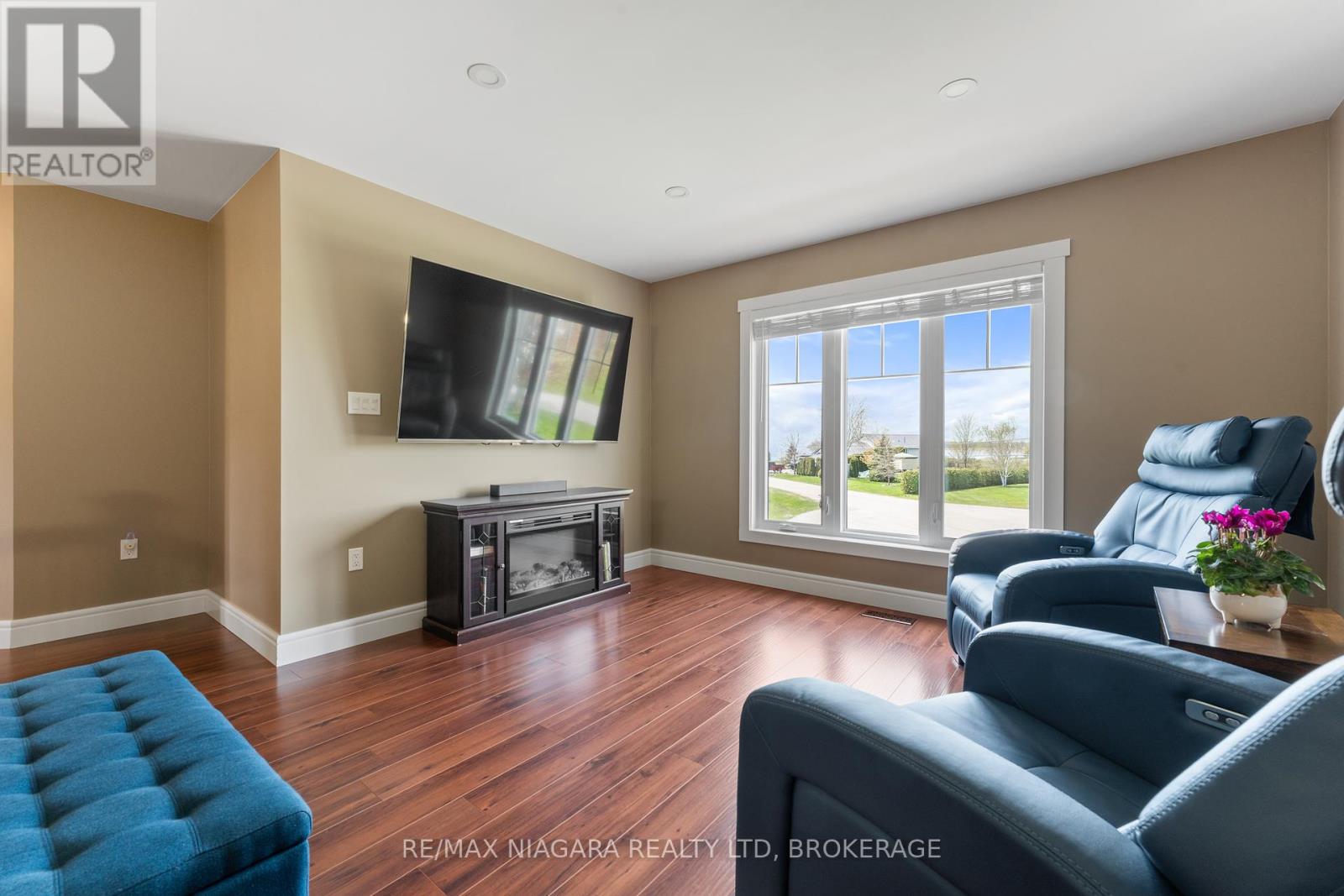 10 Clearwater Court, Haldimand, Ontario  N0A 1K0 - Photo 22 - X12151051