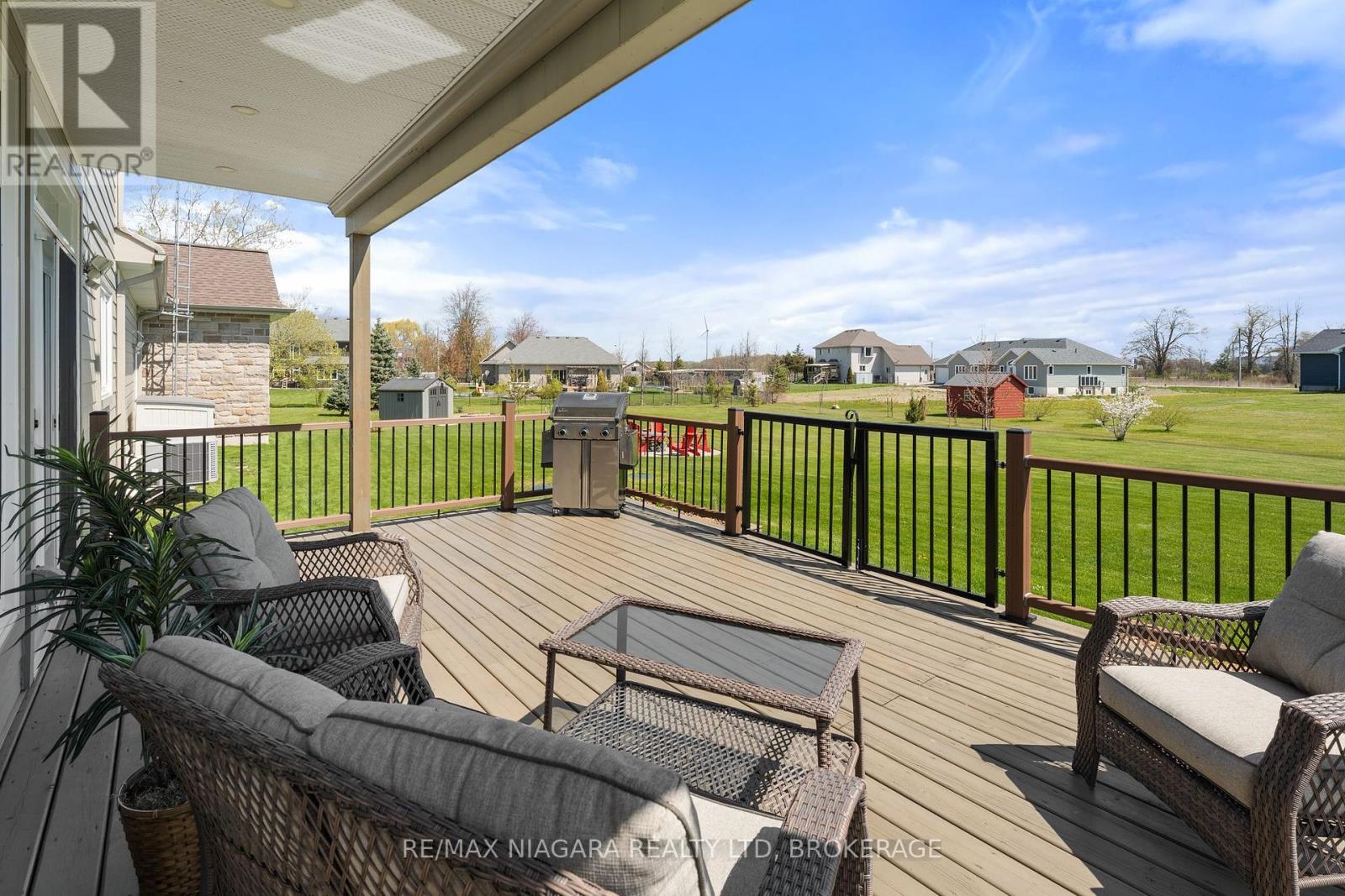 10 Clearwater Court, Haldimand, Ontario  N0A 1K0 - Photo 37 - X12151051