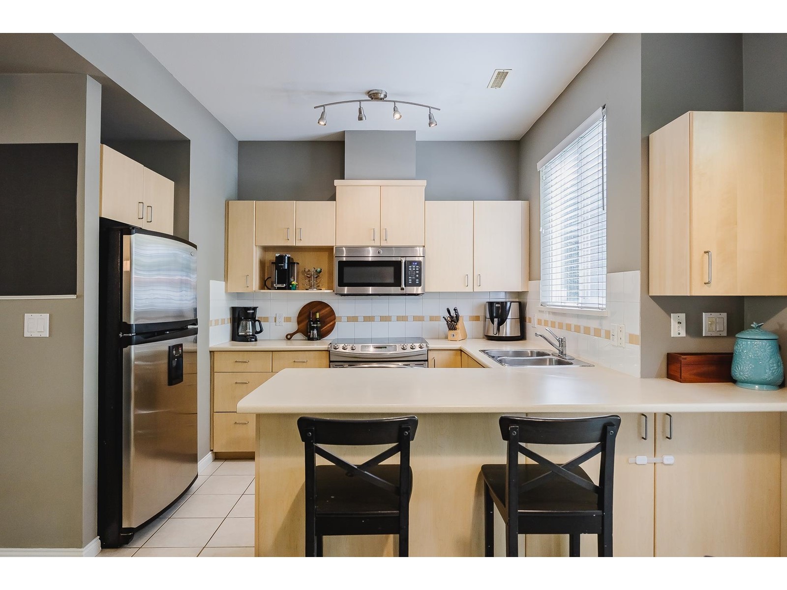 45 6465 184a Street, Surrey, British Columbia  V3S 8X9 - Photo 6 - R3003066