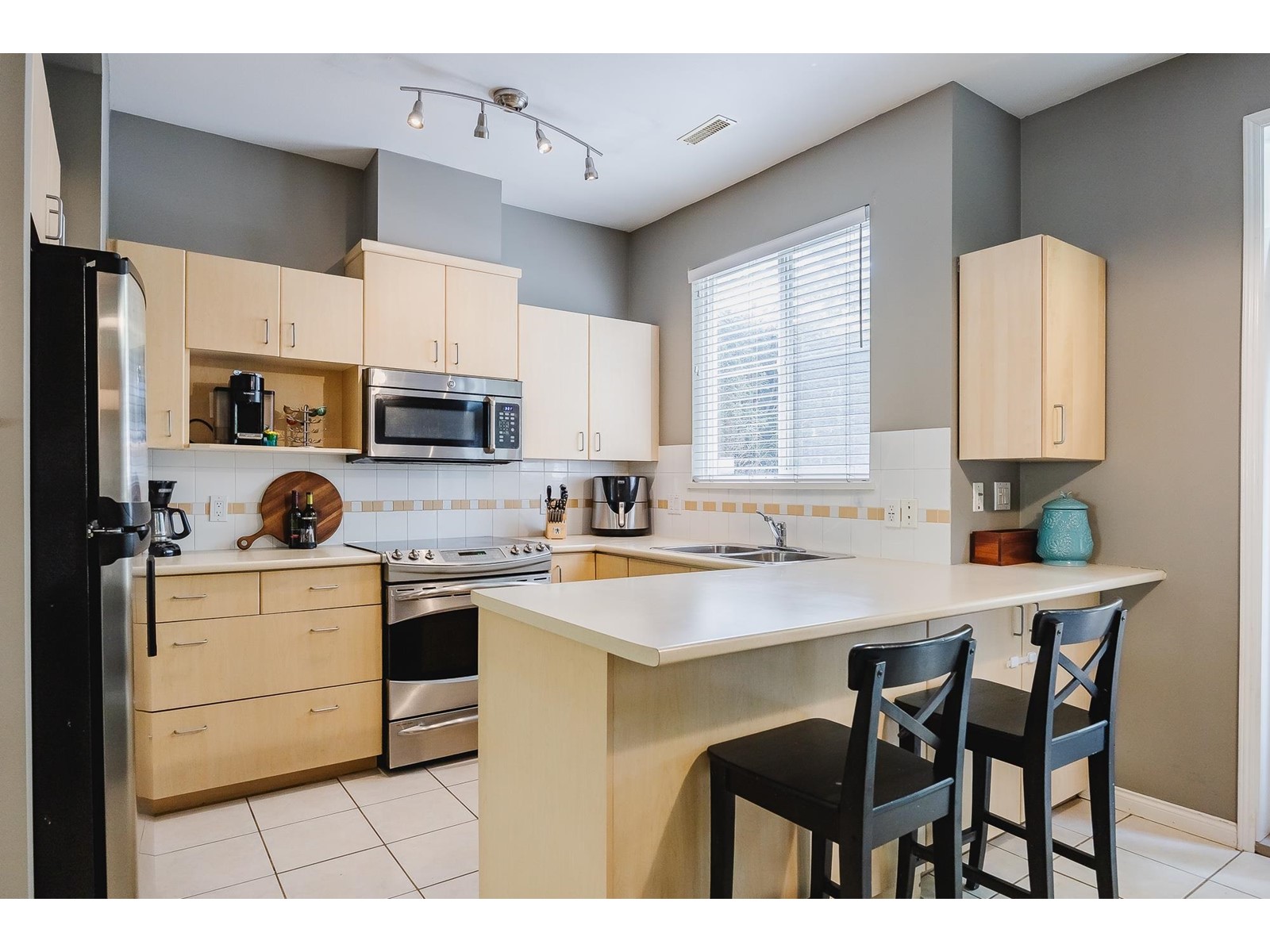45 6465 184a Street, Surrey, British Columbia  V3S 8X9 - Photo 5 - R3003066