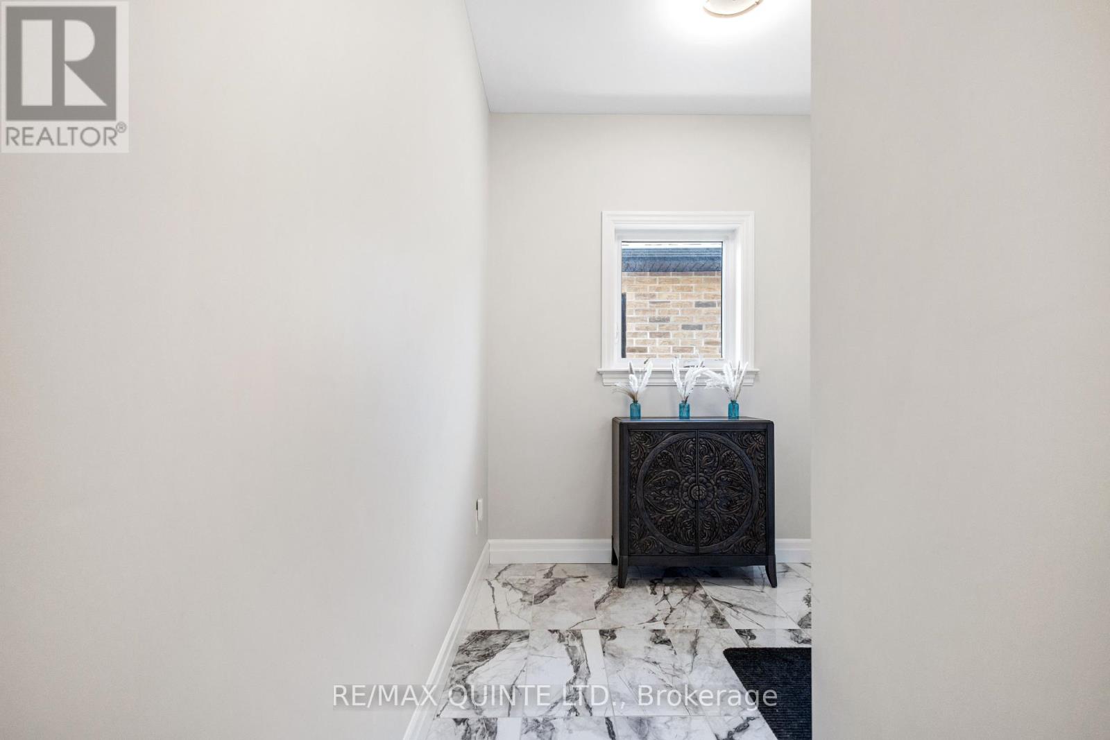 186 Cherrywood Parkway, Greater Napanee, Ontario  K7R 0E2 - Photo 15 - X12151141