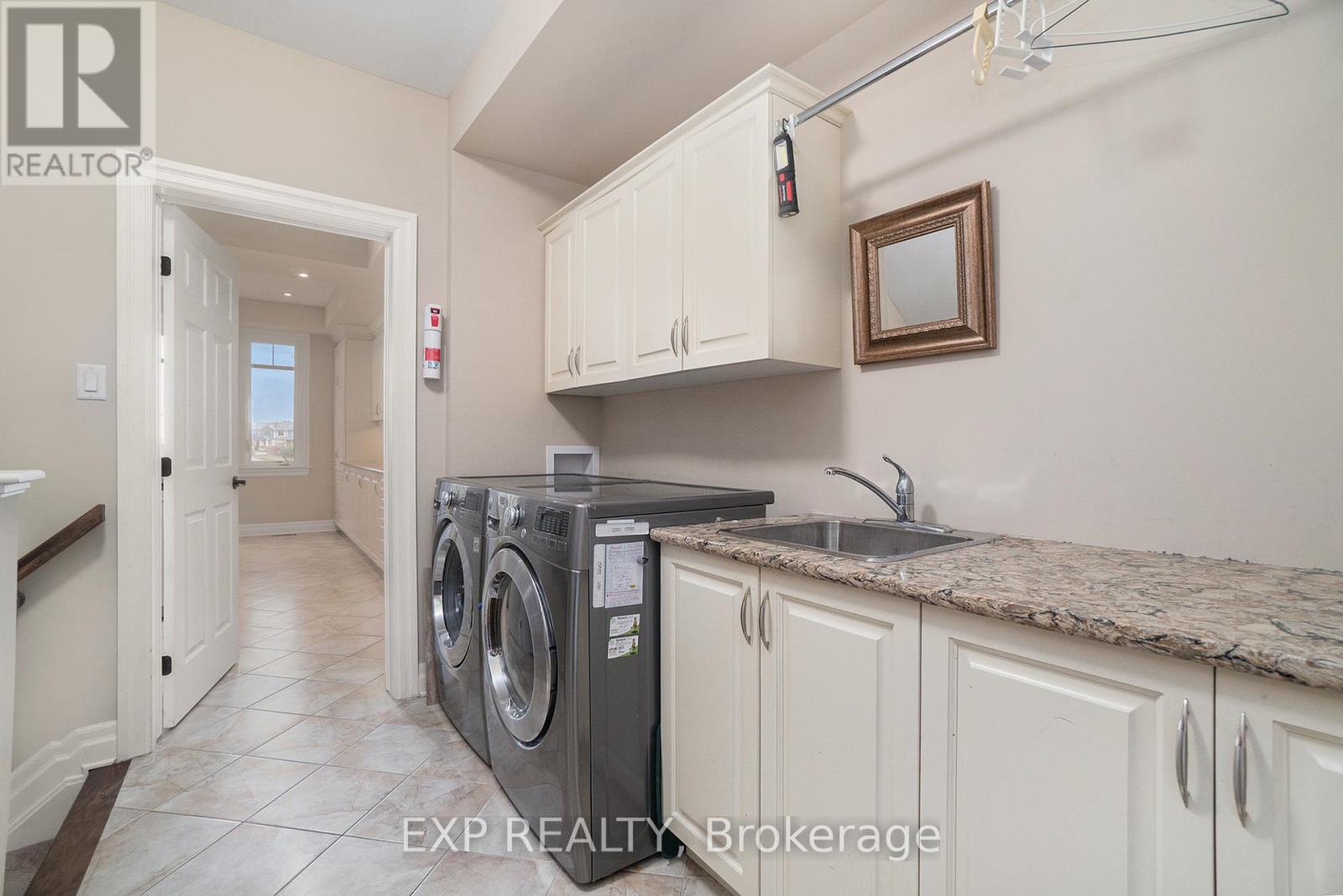 418 Cavesson Street, Ottawa, Ontario  K2V 0A8 - Photo 17 - X12151070