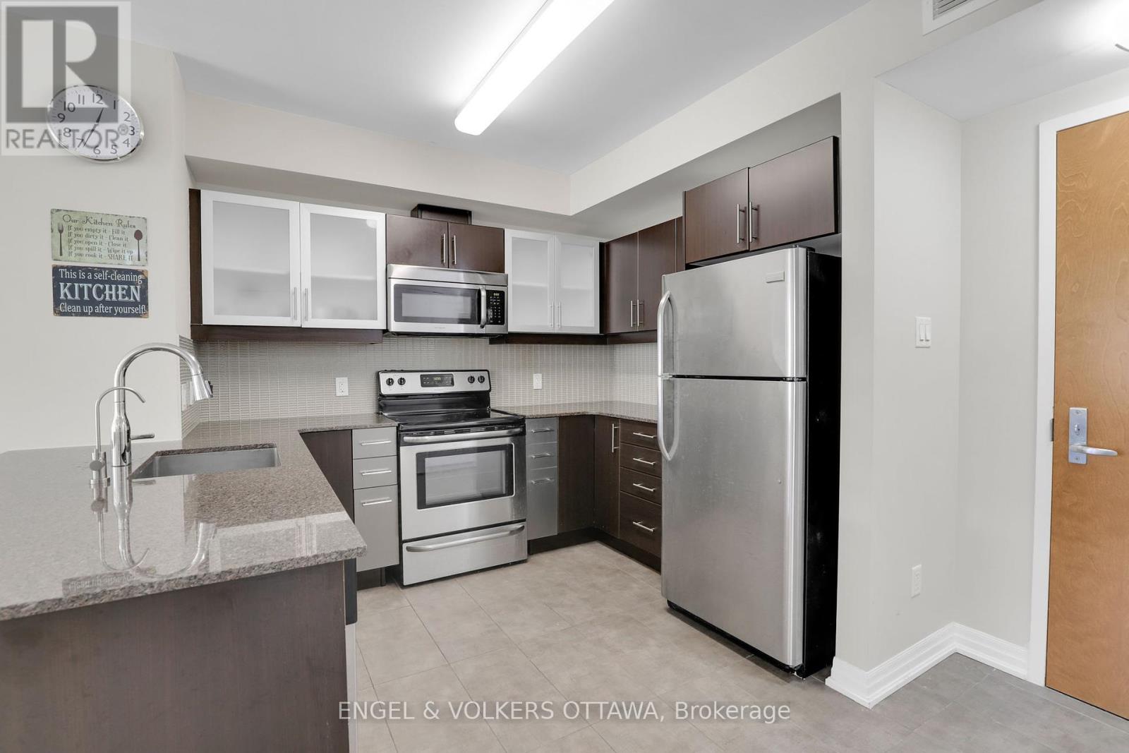 202 - 195 Besserer Street, Ottawa, Ontario  K1N 0B6 - Photo 8 - X12151078