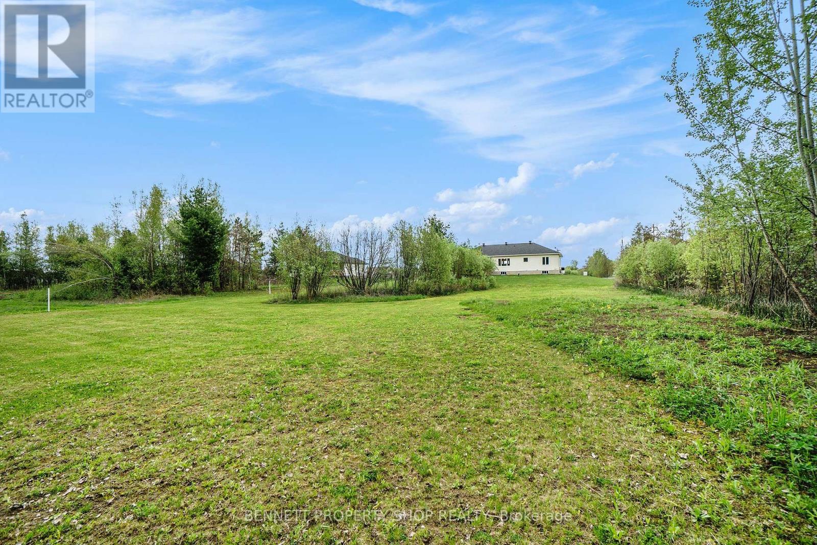 10541 Wylie Way, North Dundas, Ontario  K0E 1S0 - Photo 18 - X12151127