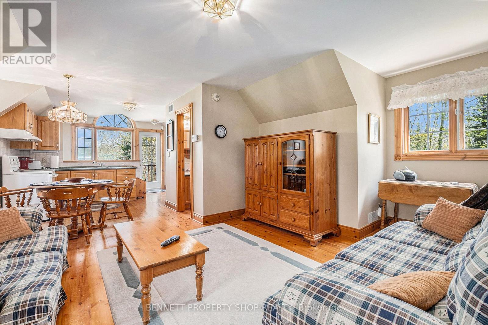 445 Balmer Bay Road, Laurentian Hills, Ontario  K0J 1P0 - Photo 23 - X12151131