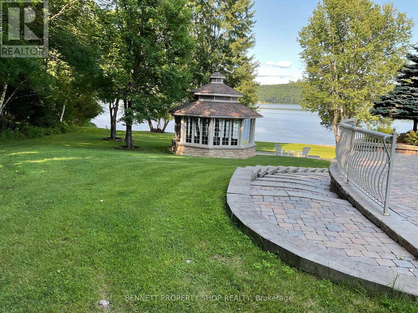 445 Balmer Bay Road, Laurentian Hills, Ontario  K0J 1P0 - Photo 7 - X12151131