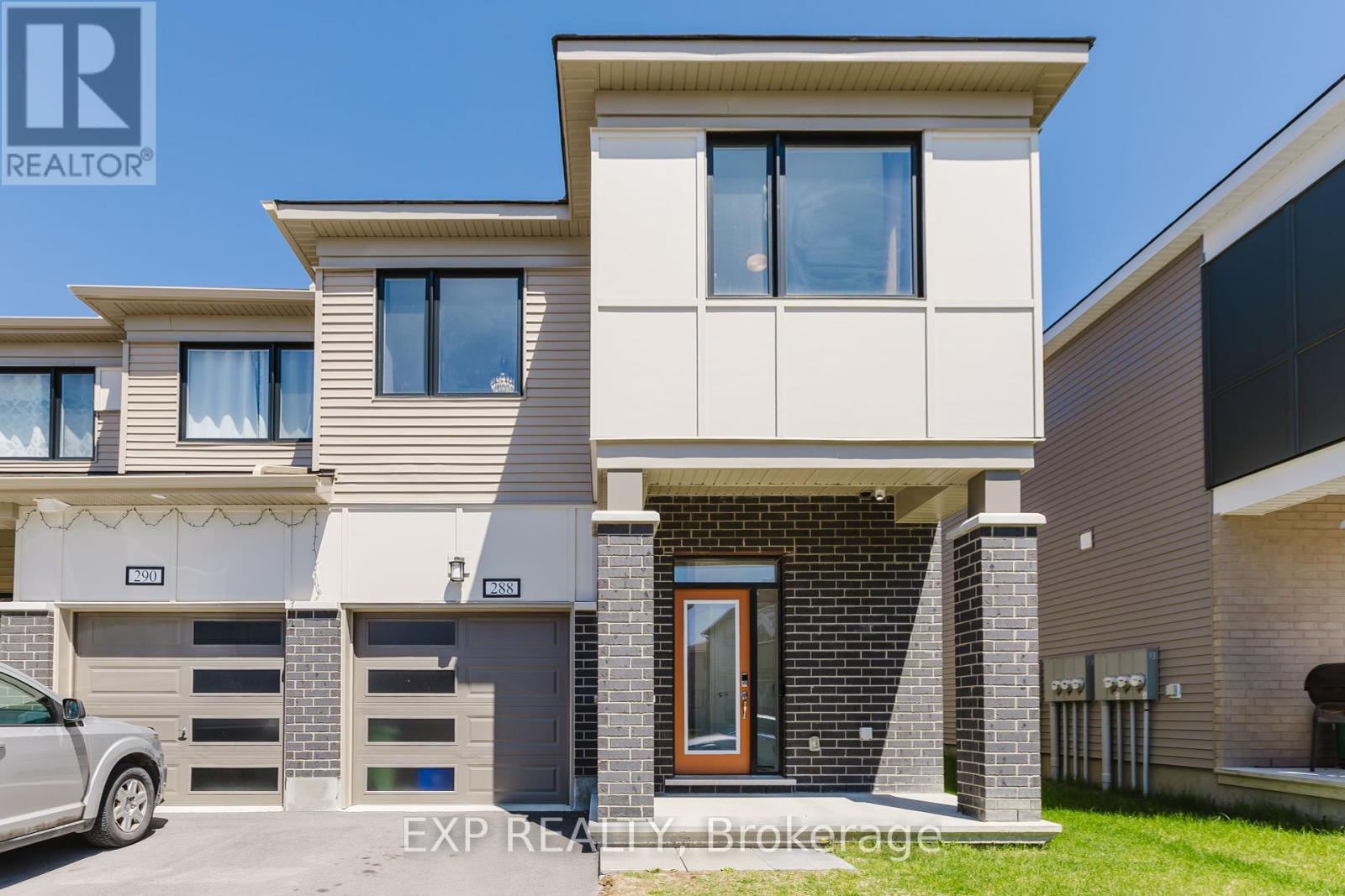 Property at 288 BILLRIAN CRESCENT image 1