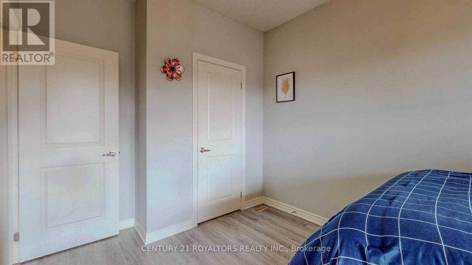 45 Harvest Avenue W, Tillsonburg, Ontario  N4G 0H9 - Photo 4 - X12150897