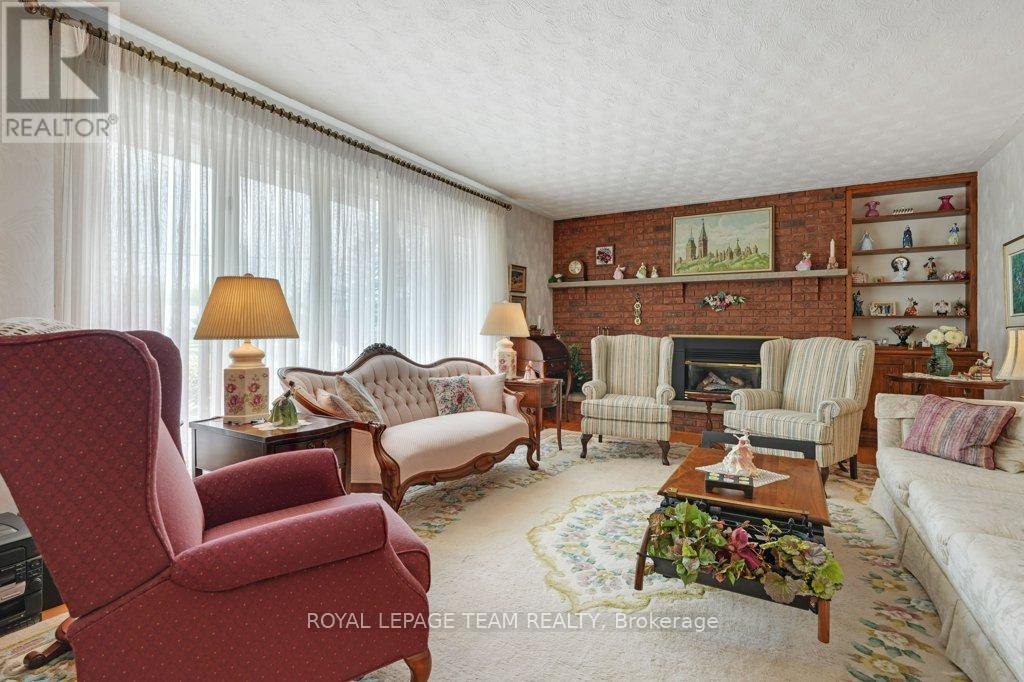 177 Stevenson Crescent, Renfrew, Ontario  K7V 1J4 - Photo 6 - X12151157