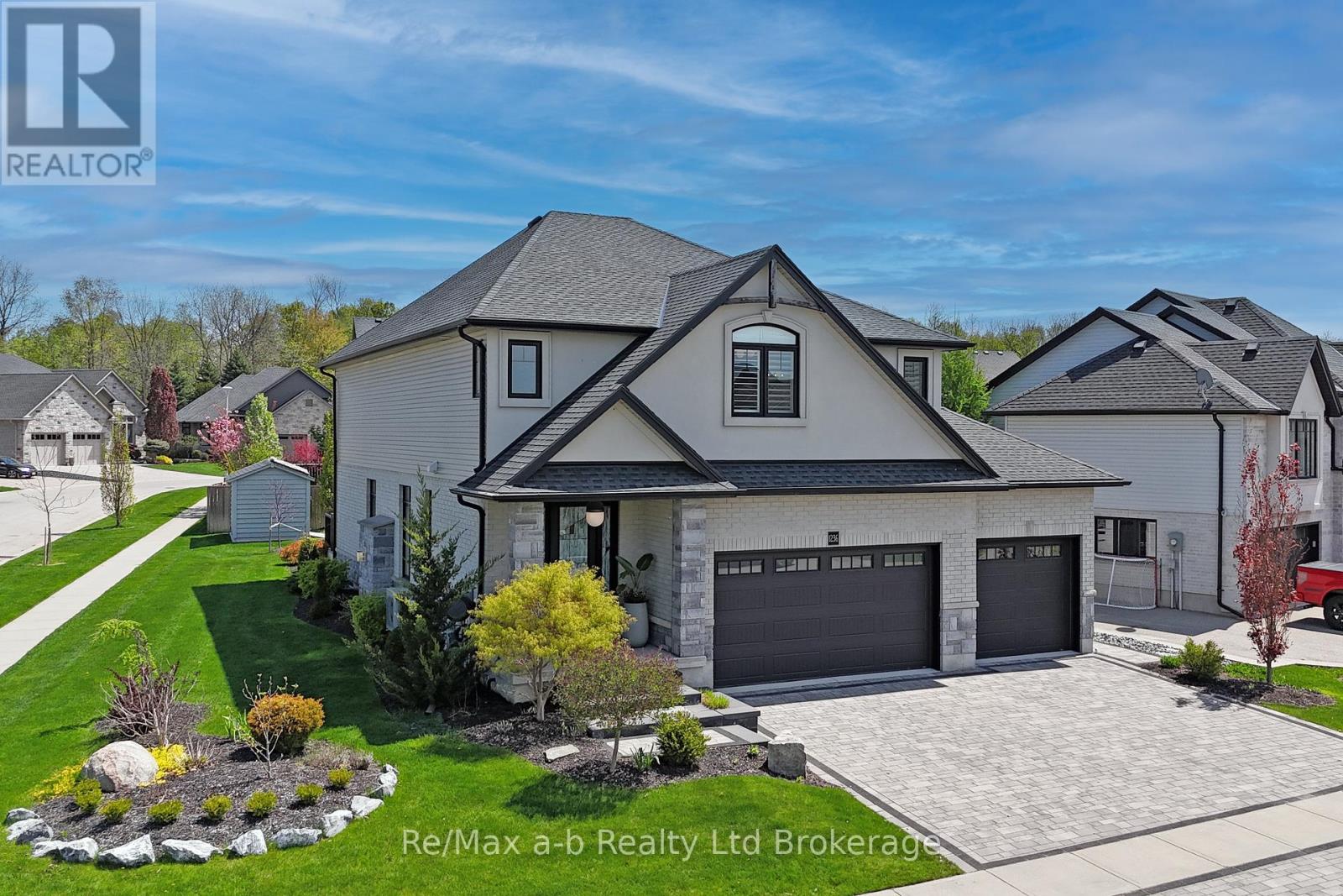 Property at 1236 ALBERNI ROAD image 3