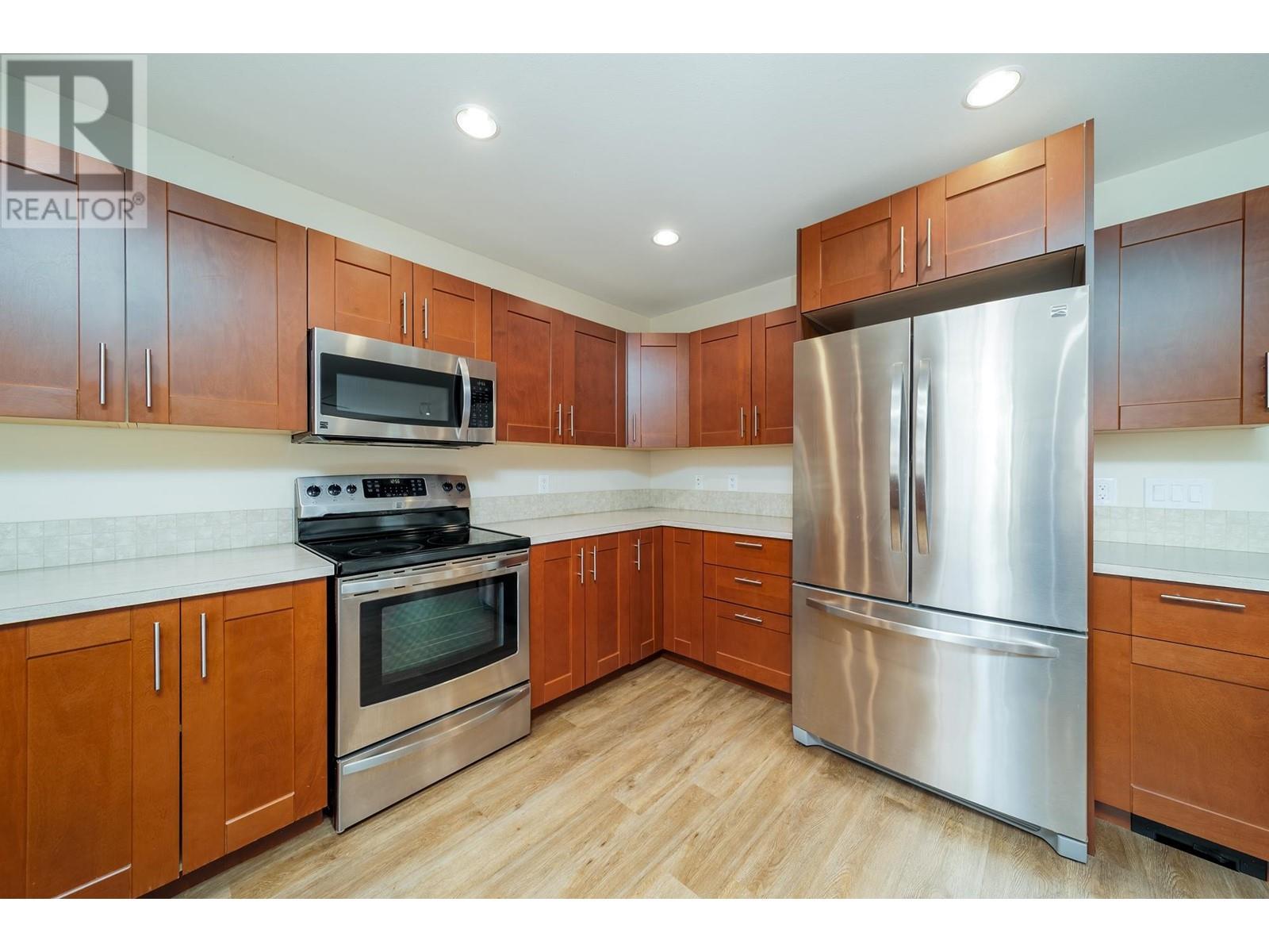 Property at 11041 Okanagan Centre Road W image 5