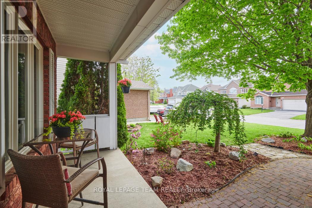 21 Mayford Street, Ottawa, Ontario  K2G 6A7 - Photo 3 - X12129416