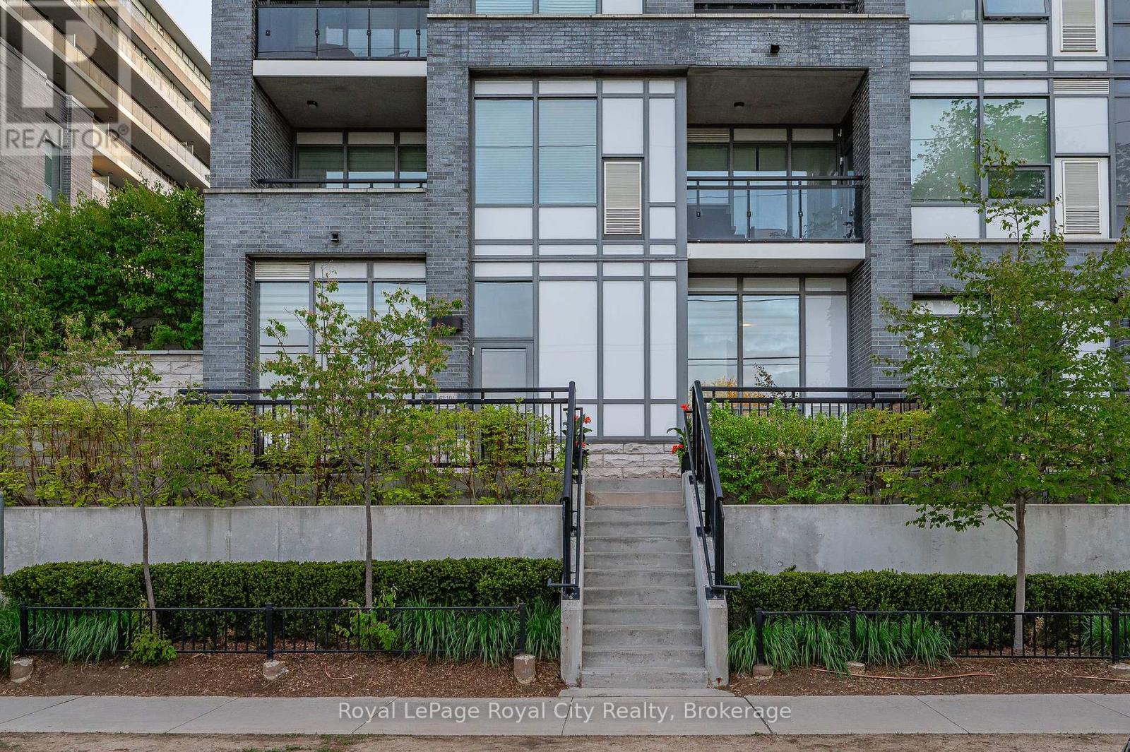 Property at 104 - 63 ARTHUR STREET S image 2