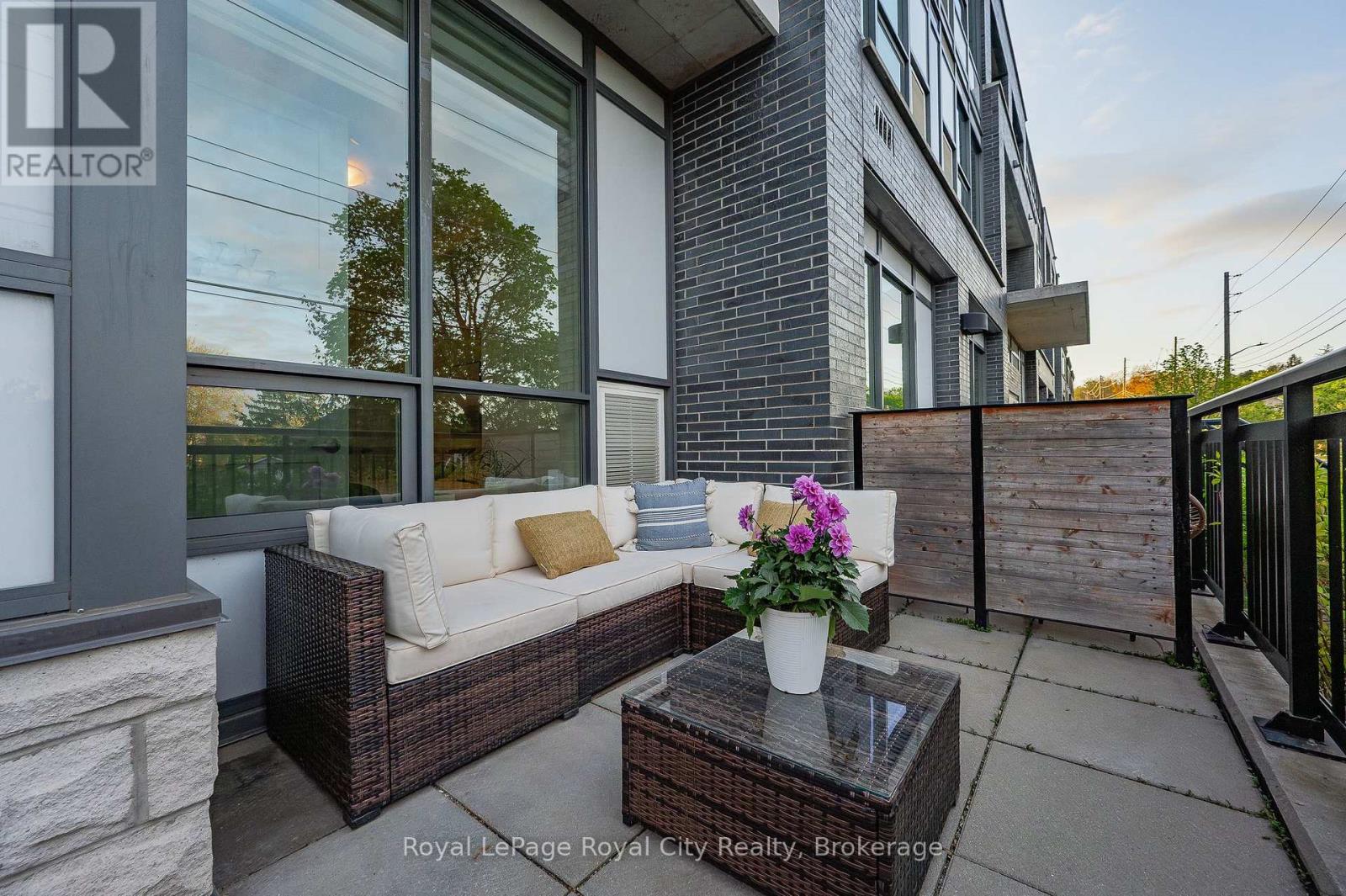 Property at 104 - 63 ARTHUR STREET S image 4