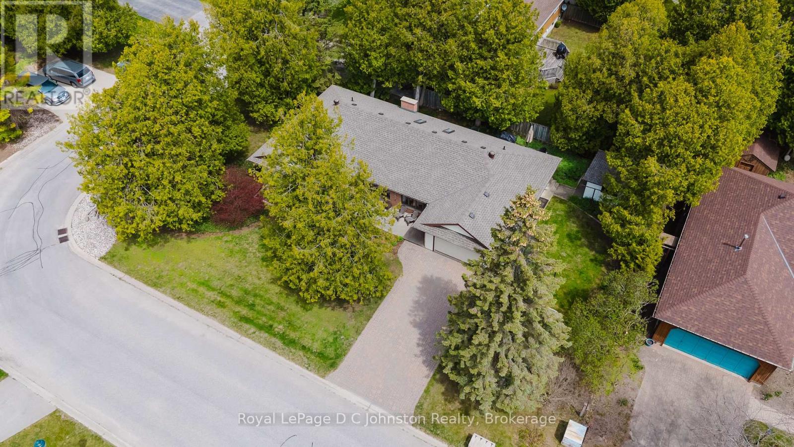 Property at 30 CEDAR BUSH DRIVE image 5