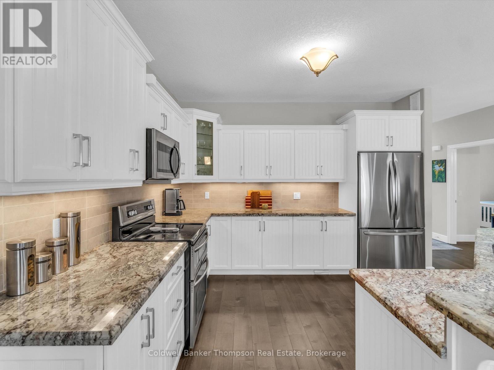 16 Homestead Lane, Huntsville, Ontario  P1H 2N8 - Photo 9 - X12151209