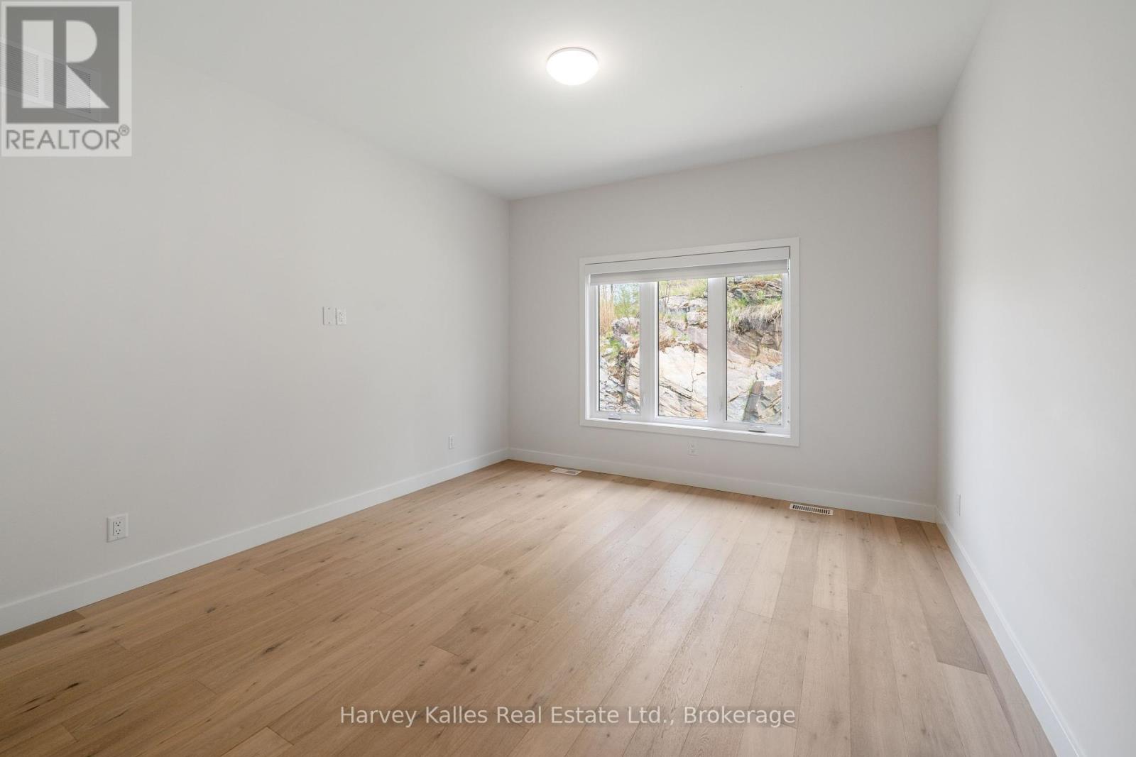 9 Cascade Lane, Huntsville, Ontario  P1H 1Y3 - Photo 10 - X12151228