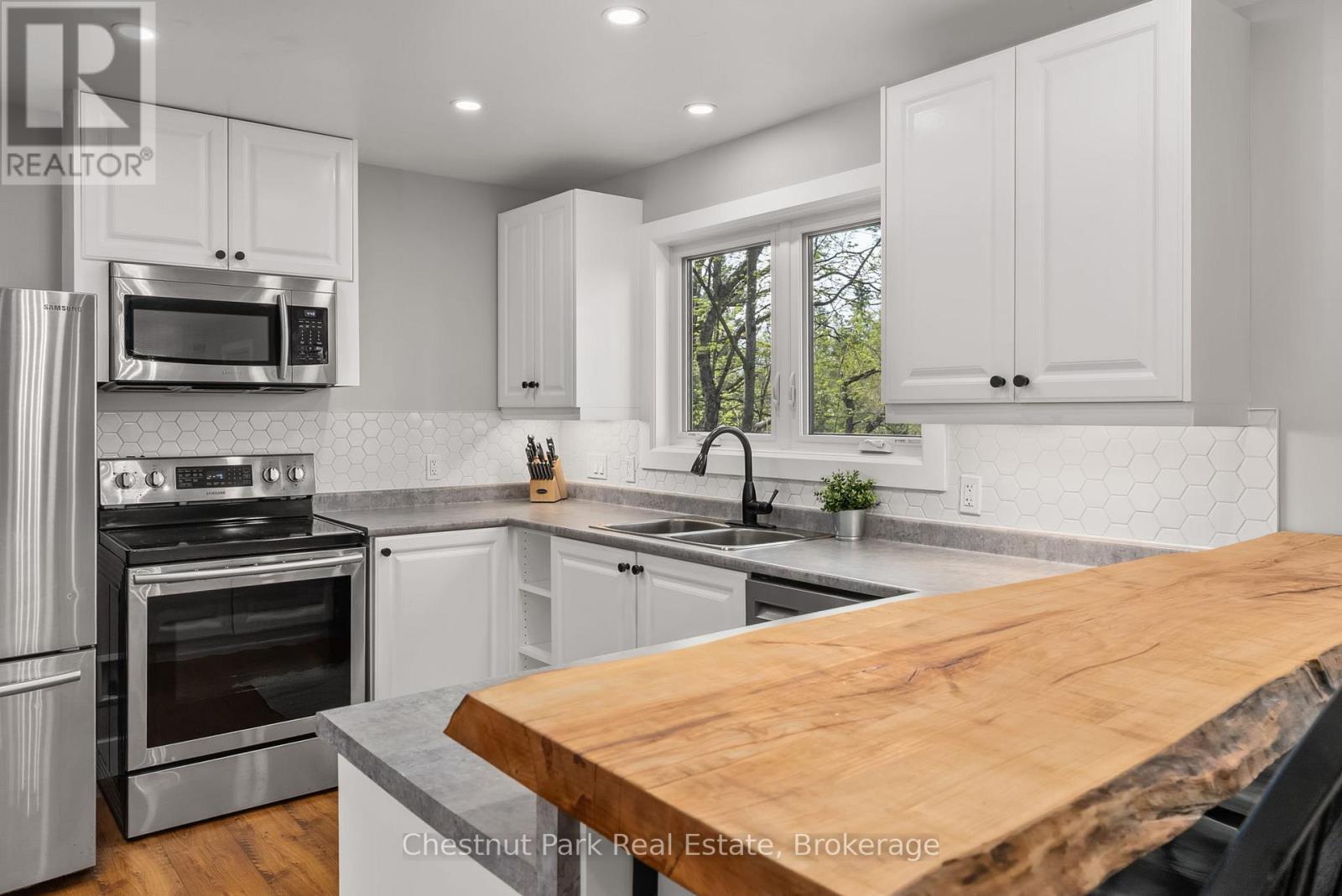 Property at 1205 OLD MUSKOKA ROAD image 2