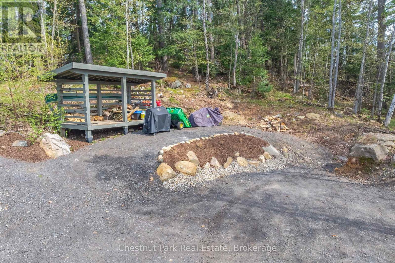 1205 Old Muskoka Road, Huntsville, Ontario  P0B 1M0 - Photo 34 - X12151232