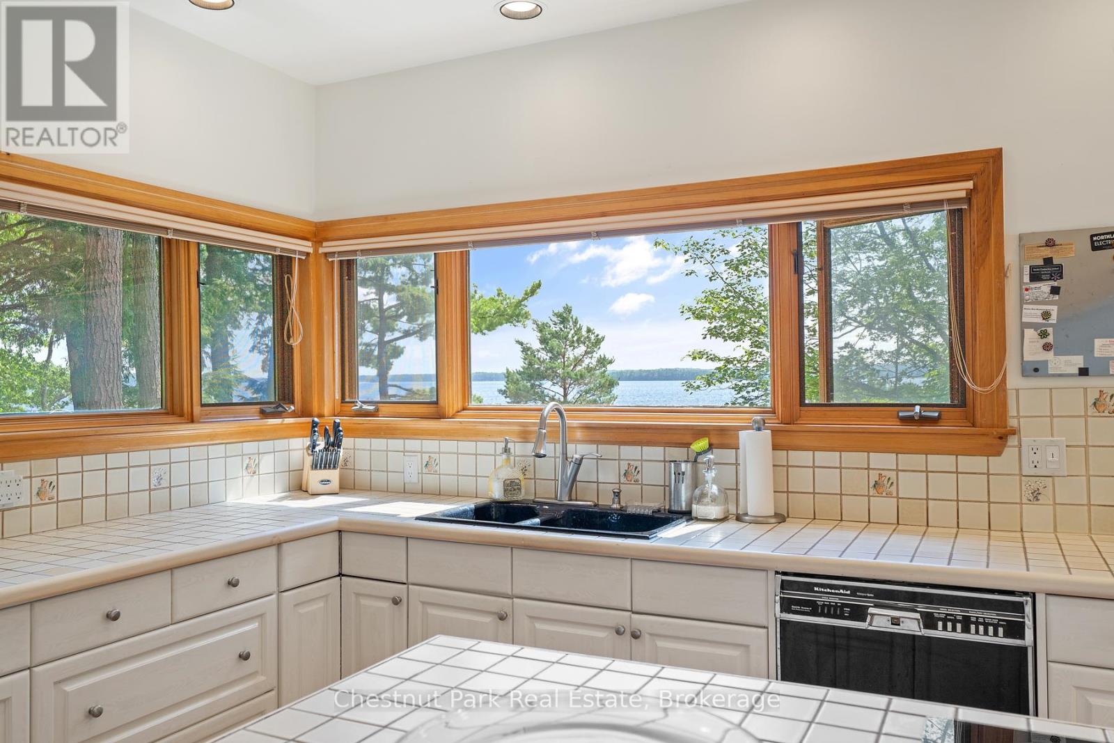 10 Wyldewood Road, Muskoka Lakes, Ontario  P1L 1W8 - Photo 14 - X12151233