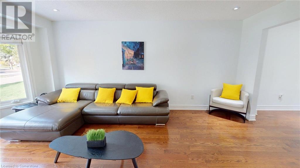 Property at 438 OJIBWAY Trail image 3