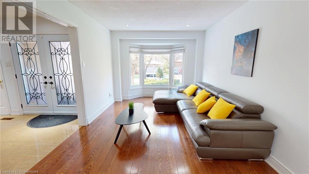 Property at 438 OJIBWAY Trail image 4
