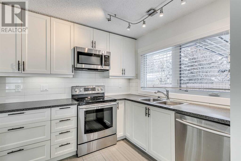 776 Acadia Drive Se, Calgary, Alberta  T2J 0C5 - Photo 10 - A2203725