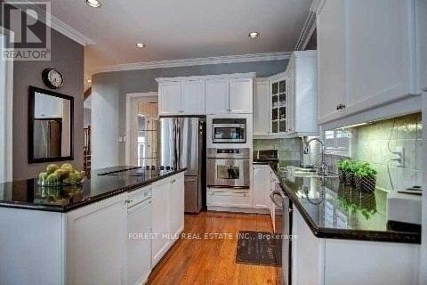 336 Glengarry Avenue, Toronto, Ontario  M5M 1E6 - Photo 4 - C12151046