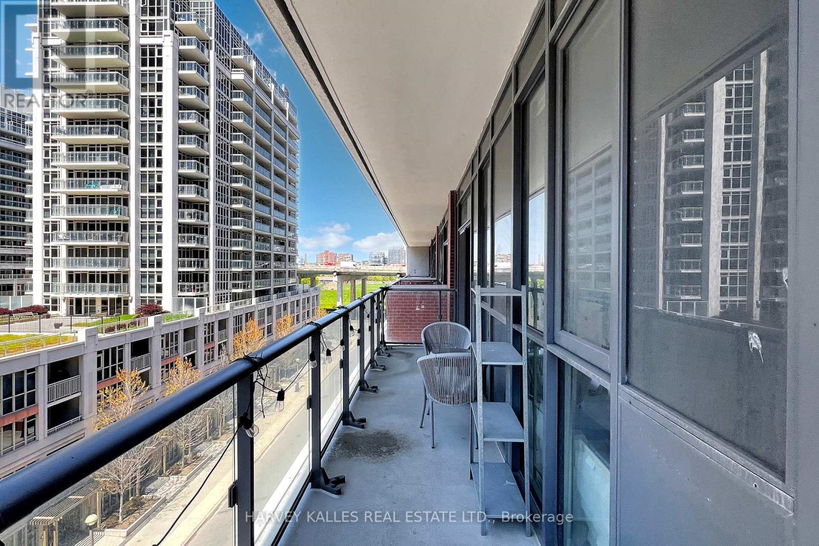 721 - 38 Iannuzzi Street, Toronto, Ontario  M5V 0S2 - Photo 39 - C12151154