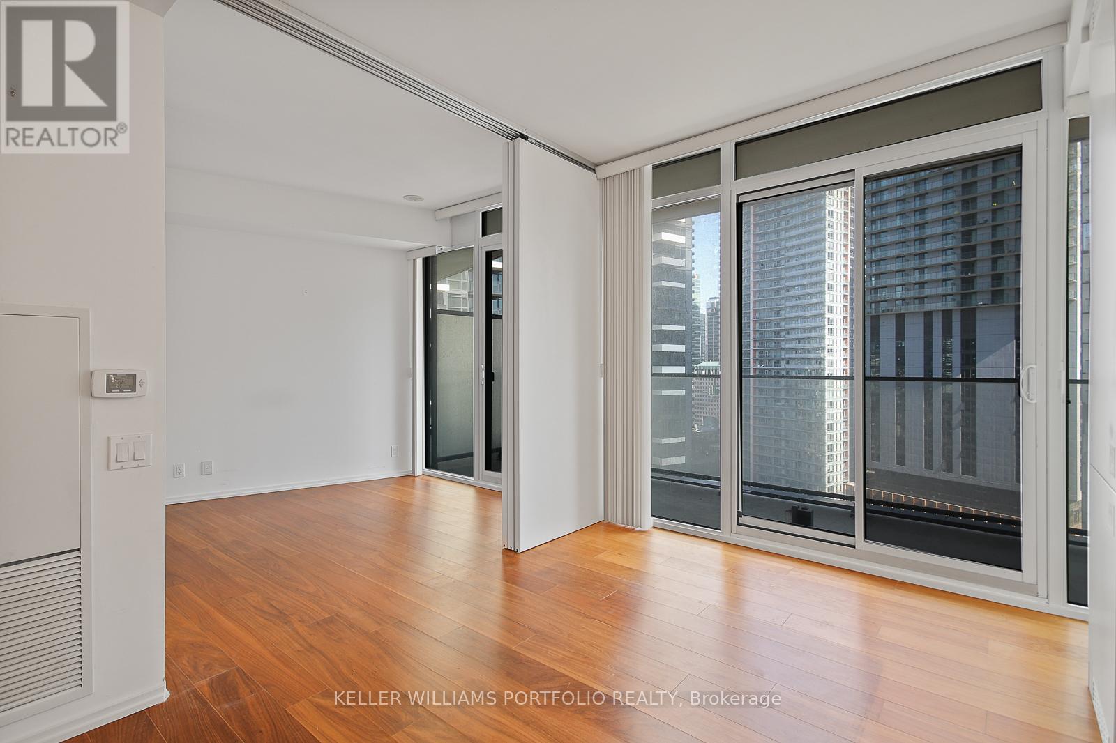 1912 - 125 Peter Street, Toronto, Ontario  M5V 2G9 - Photo 13 - C12151188