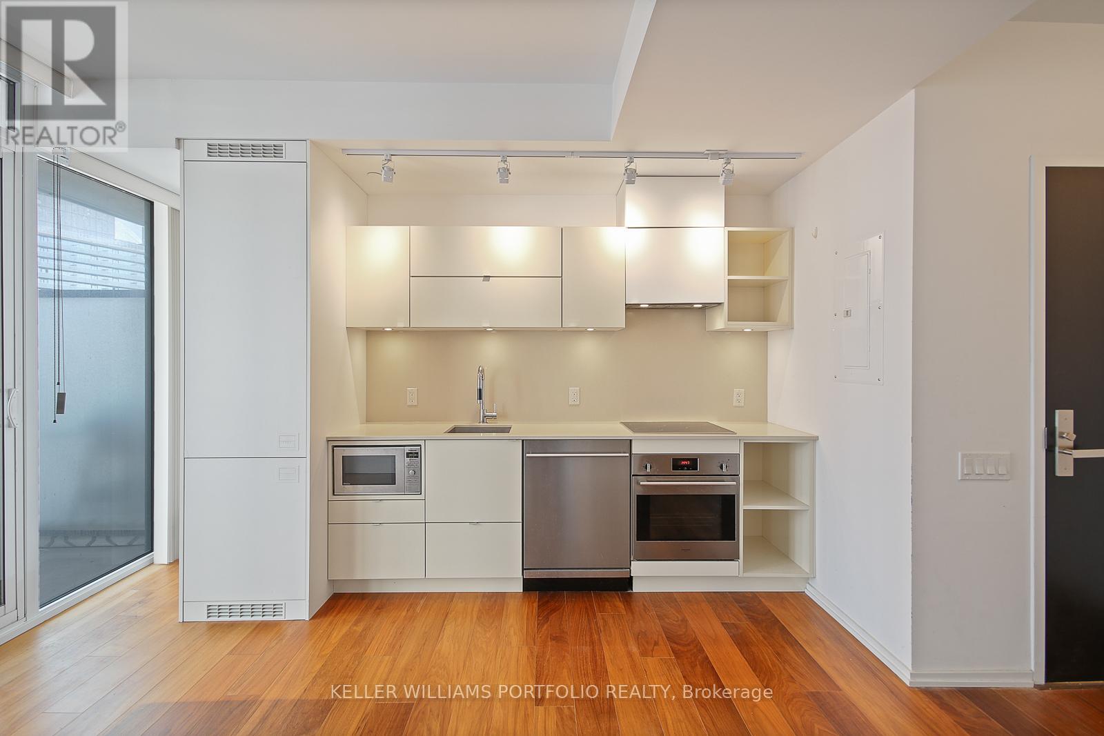 1912 - 125 Peter Street, Toronto, Ontario  M5V 2G9 - Photo 8 - C12151188